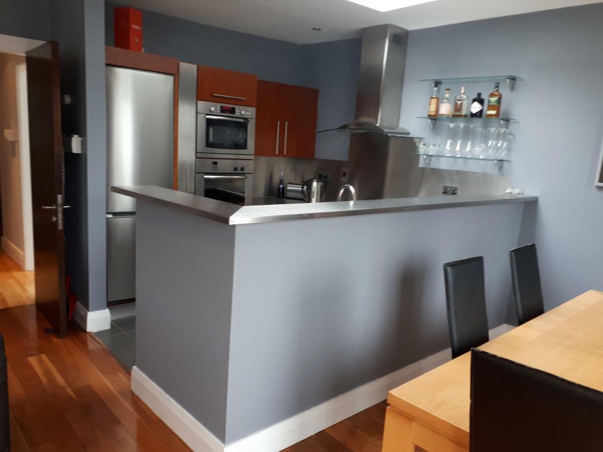 Luxurious Penthouse Apartment 1 , City Centre 킬케니 외부 사진