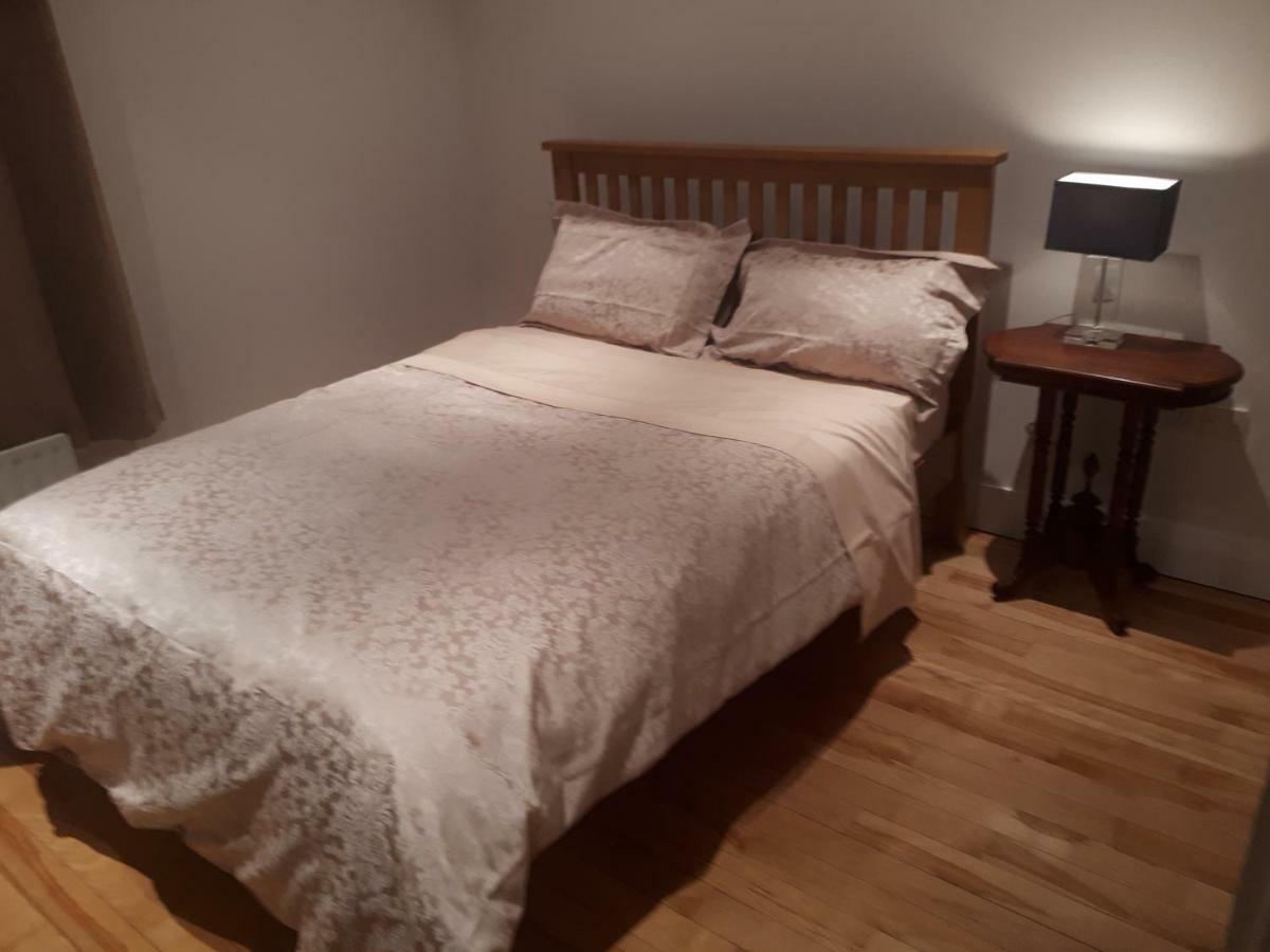 Luxurious Penthouse Apartment 1 , City Centre 킬케니 외부 사진
