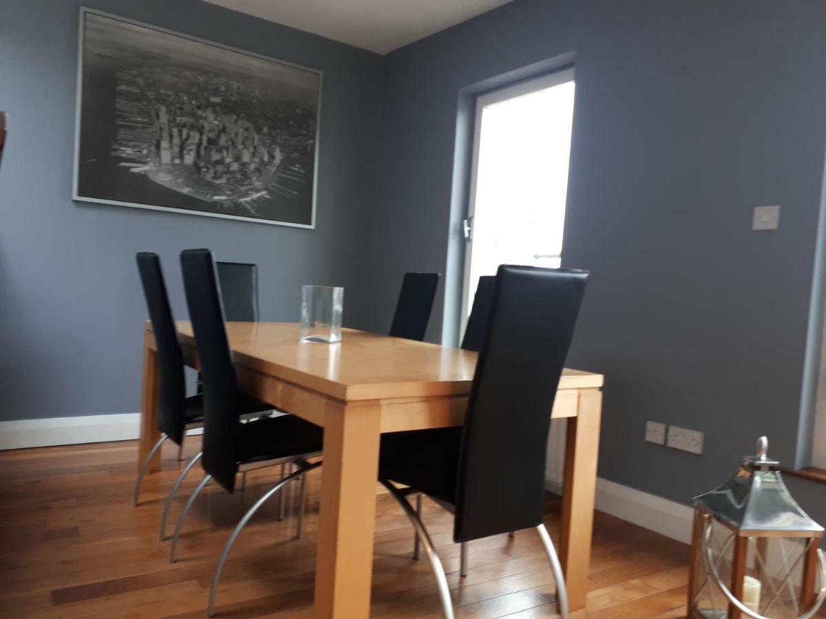 Luxurious Penthouse Apartment 1 , City Centre 킬케니 외부 사진